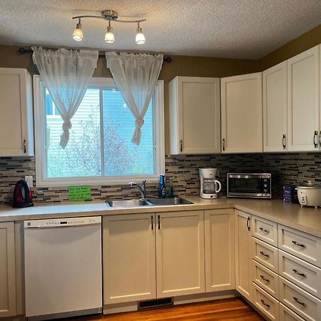 YYC Beautiful Room Close Airport! מראה חיצוני תמונה