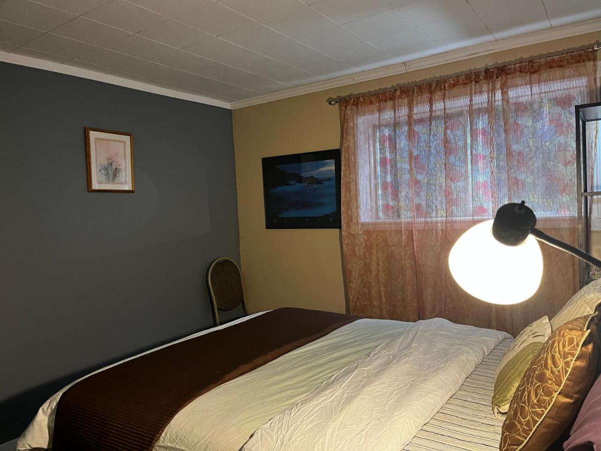 YYC Beautiful Room Close Airport! מראה חיצוני תמונה