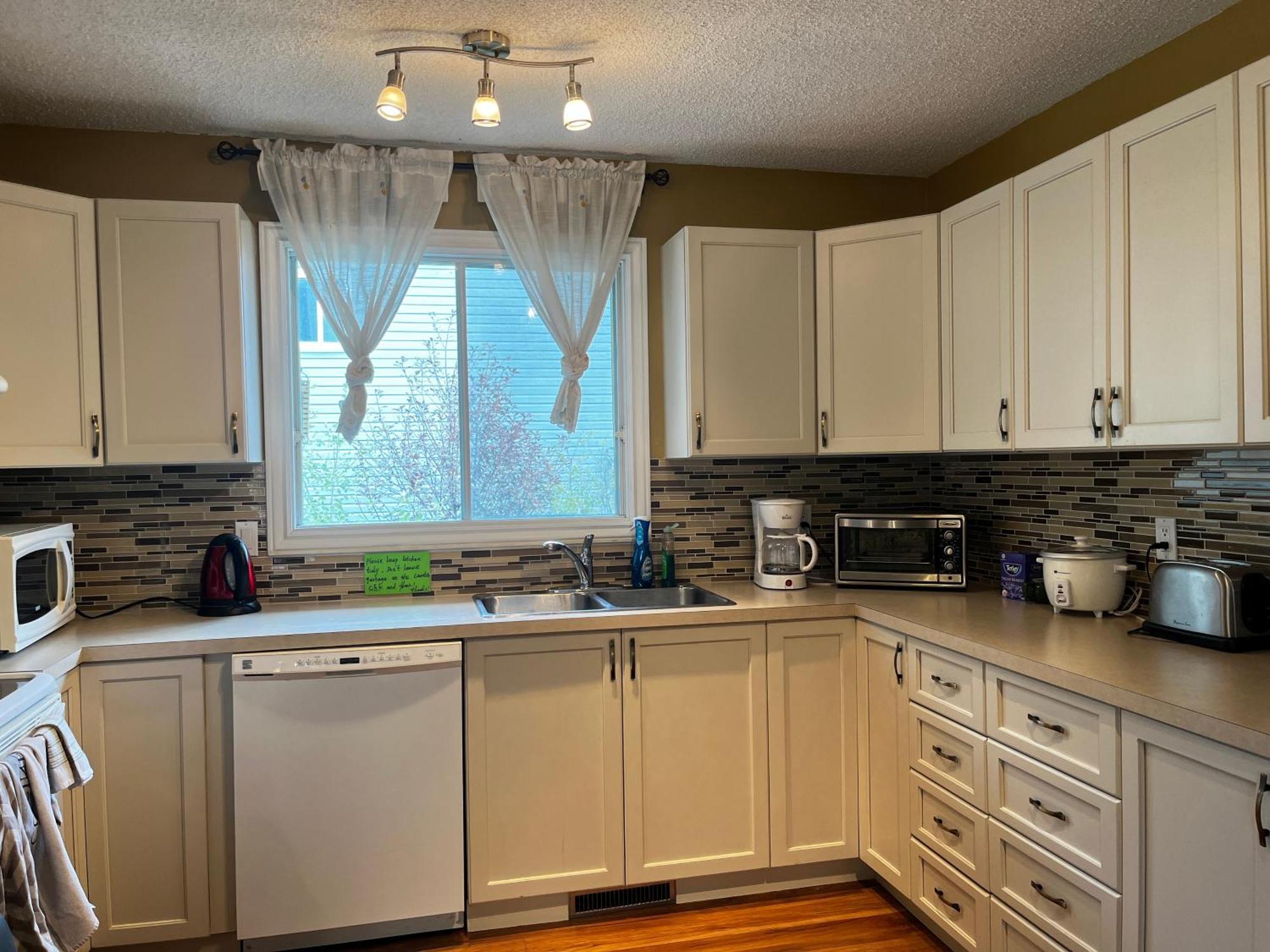 YYC Beautiful Room Close Airport! מראה חיצוני תמונה