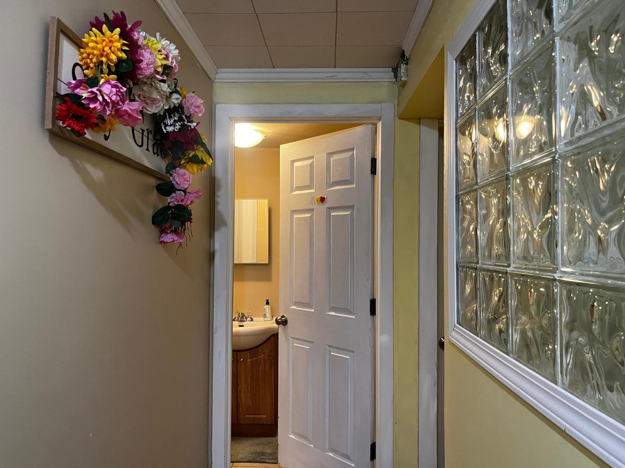 YYC Beautiful Room Close Airport! מראה חיצוני תמונה